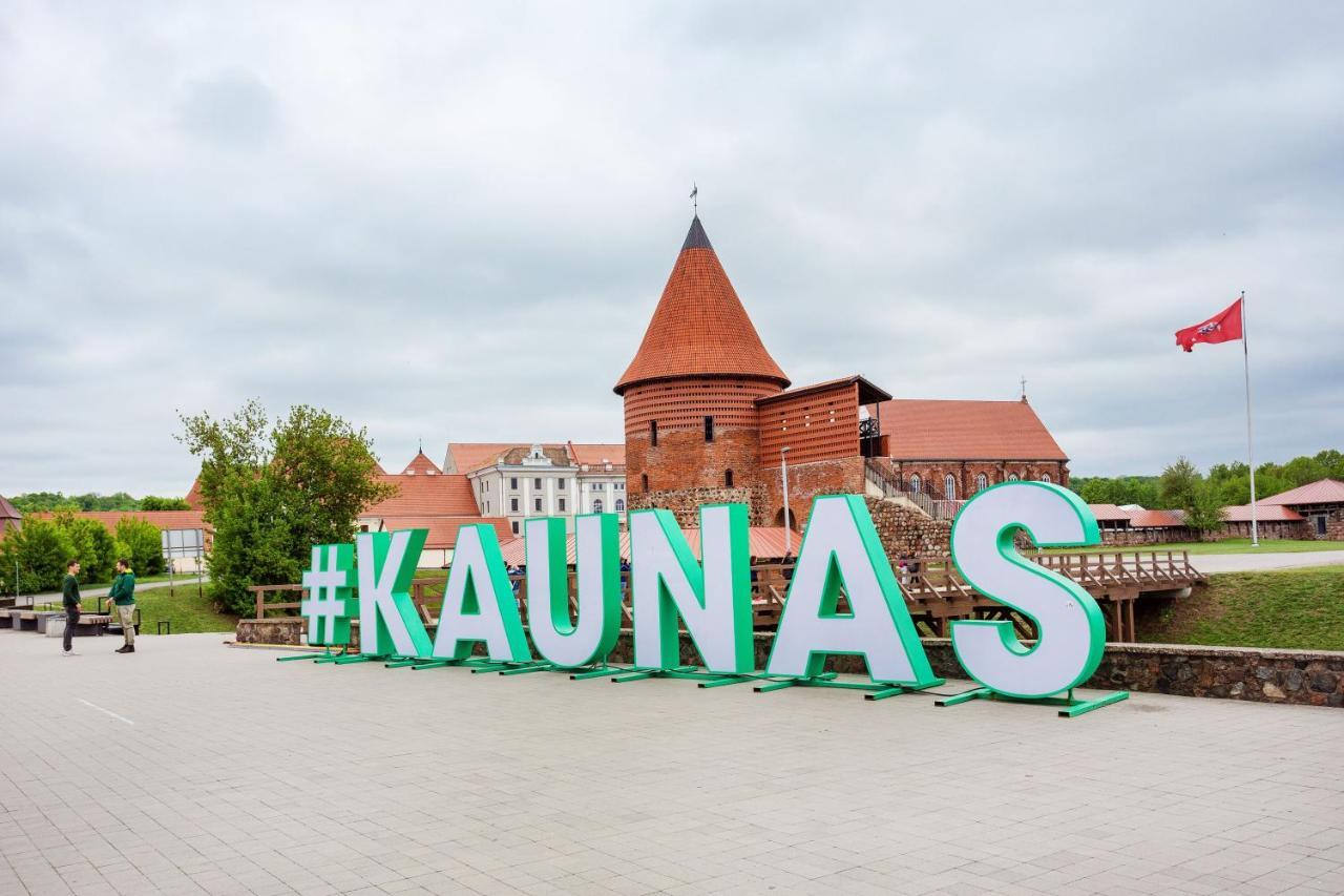 Luxurious Kaunas Basilica Apartment In Old Town By Urban Rent Buitenkant foto