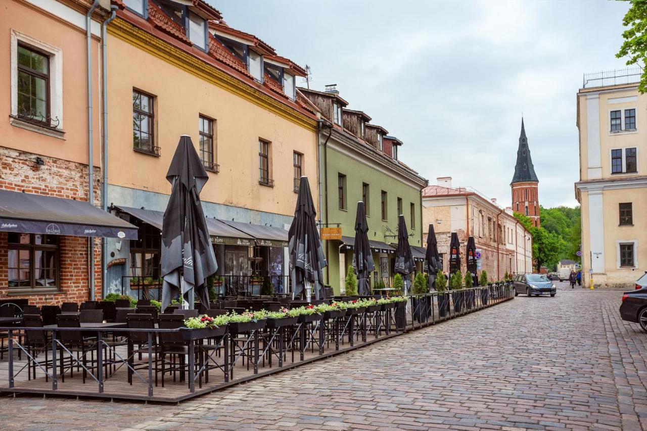 Luxurious Kaunas Basilica Apartment In Old Town By Urban Rent Buitenkant foto
