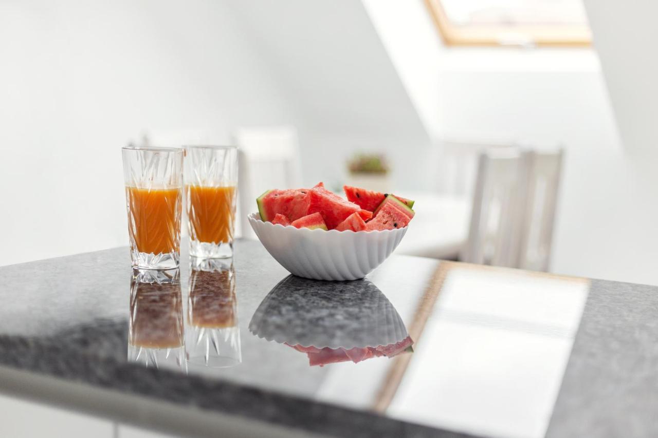Luxurious Kaunas Basilica Apartment In Old Town By Urban Rent Buitenkant foto